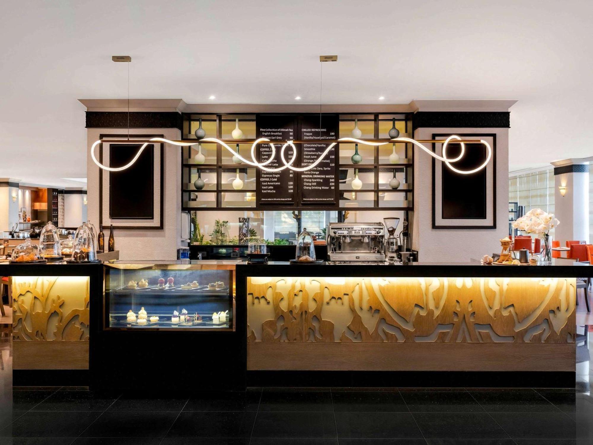 Grand Mercure Bangkok Atrium Kültér fotó